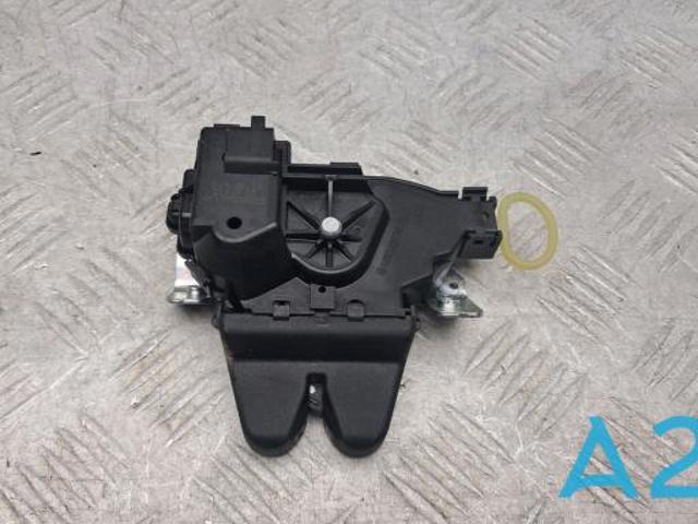 Замок и ручка двери задка A1177500085 MERCEDES