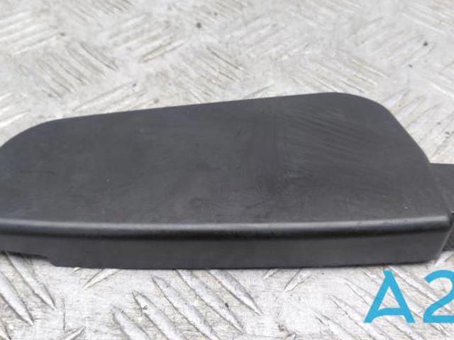 A1648240049 MERCEDES Заглушка гайки крепления поводка переднего дворника купить в Кривой Рог