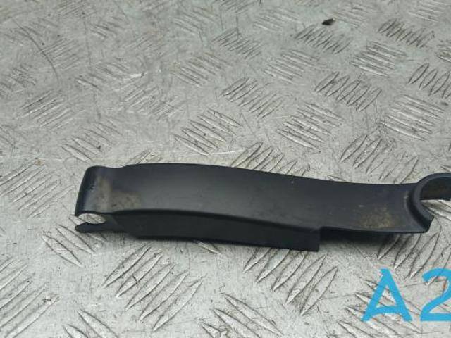 Заглушка гайки крепления поводка переднего дворника A1648240249 MERCEDES