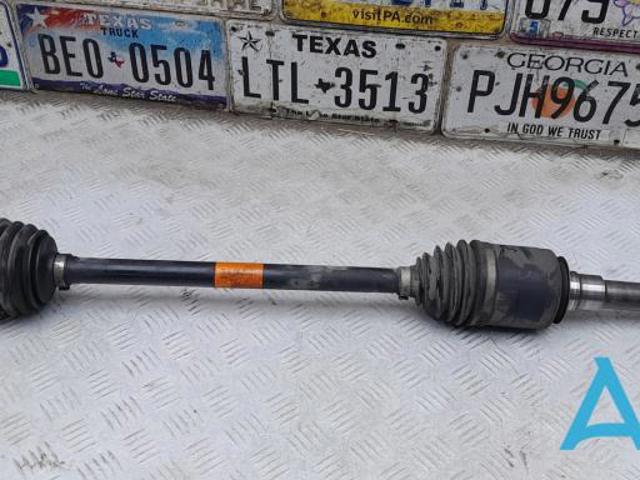 Полуось передняя, правая A1663301300 MERCEDES