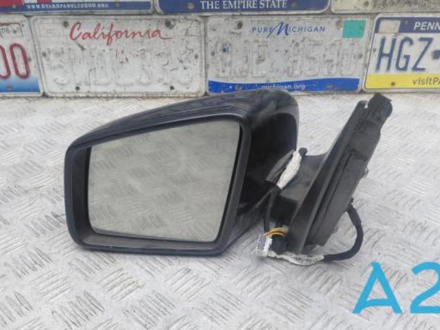 Левое боковое зеркало A1668108500 MERCEDES