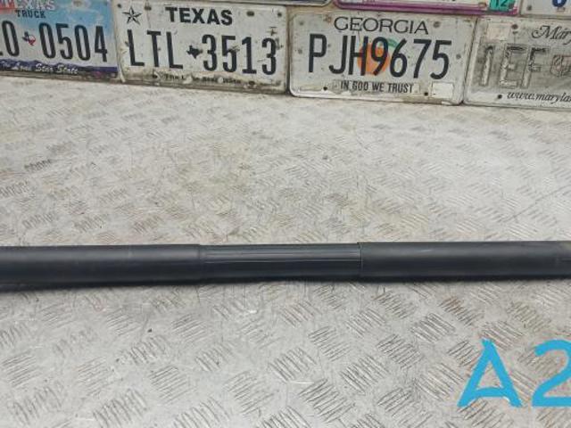 Амортизатор крышки багажника A1669803764 MERCEDES