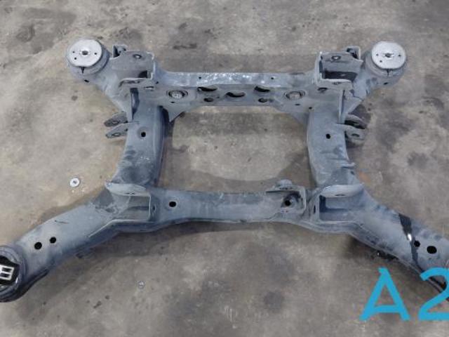 Поперечина задней подвески A1673500100 MERCEDES