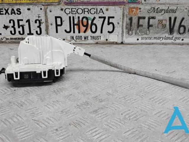 Замок двери задней правой A2047303035 MERCEDES