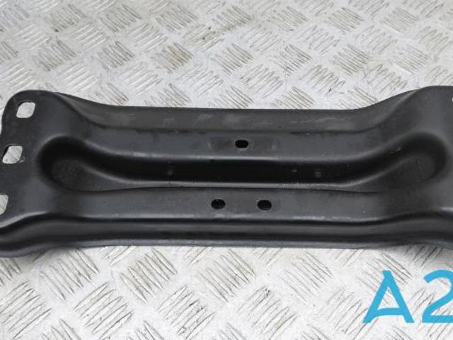 Крепление кпп A2052400102 MERCEDES