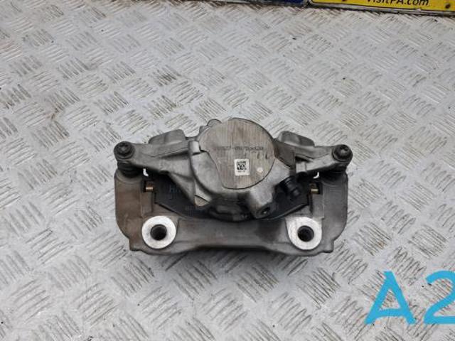 Суппорт тормозной передний левый A2054210381 MERCEDES