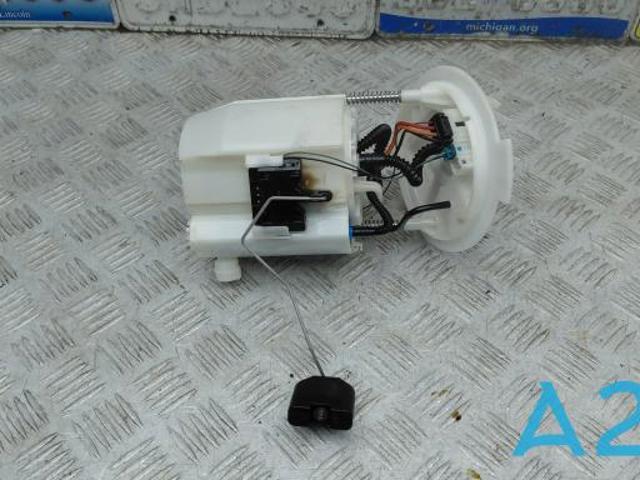 Модуль топливного насоса A2054704900 MERCEDES