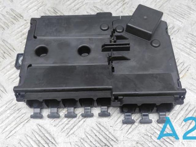 Блок реле и предохранителей A2055402850 MERCEDES