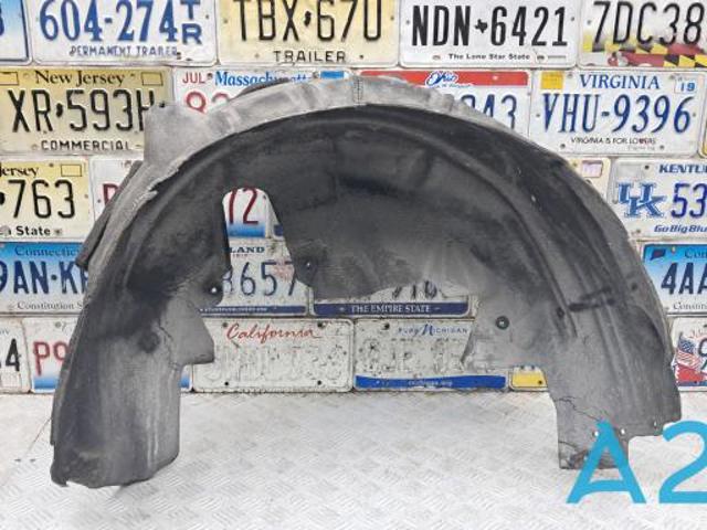Подкрылок заднего крыла, правый A2056900830 MERCEDES
