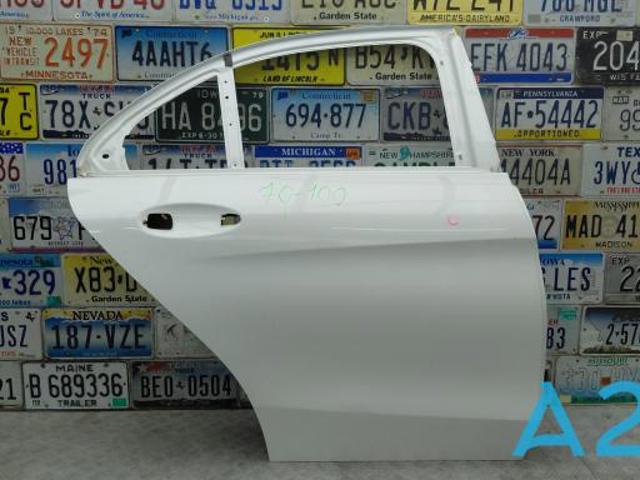 Задняя правая дверь A2057300205 MERCEDES