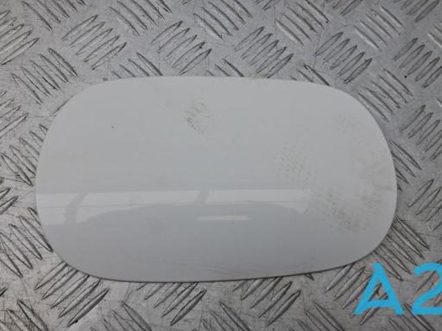 Лючок топливного бака A2057570106 MERCEDES