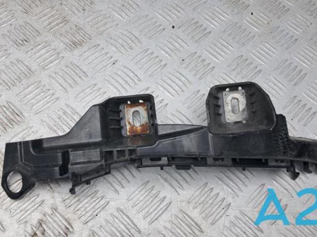 Левый кронштейн заднего бампера A2058850365 MERCEDES