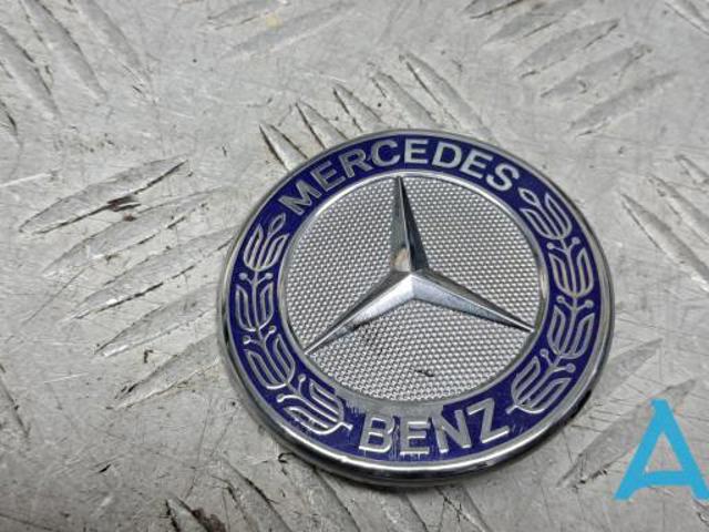 Фирменный значек капота A2188170116 MERCEDES
