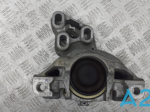 Левая опора двигателя A2462400617 MERCEDES