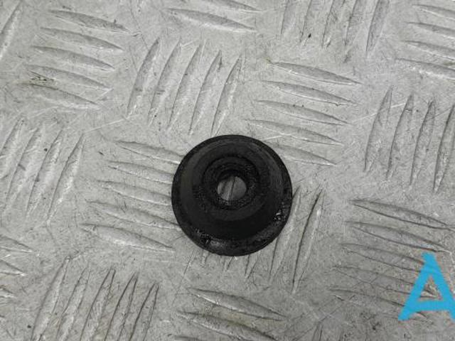 Подушка радиаотра нижняя A2465040012 MERCEDES
