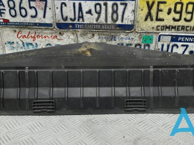 Нижний дефлектор радиатора A2465051130 MERCEDES