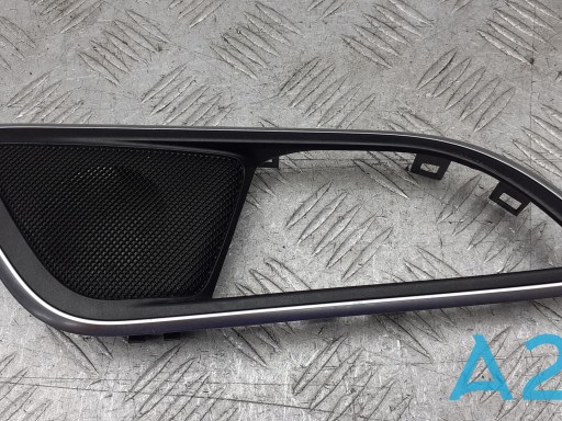 MERCEDES A2467300448 Облицовка внутренней ручки двери задней правой в наличии Черкассы