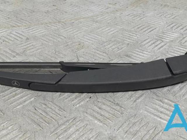 Рычаг-поводок стеклоочистителя заднего стекла A2468201044 MERCEDES