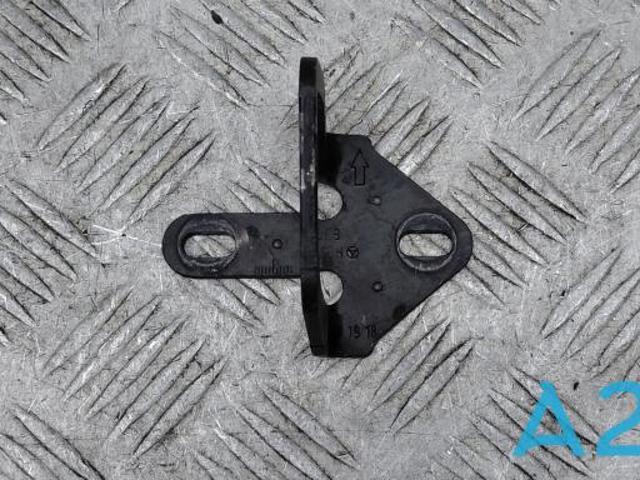 Навеска и упор капота A2468800360 MERCEDES