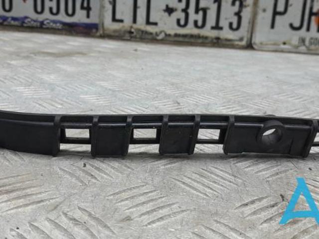 Левый кронштейн заднего бампера A2468850121 MERCEDES