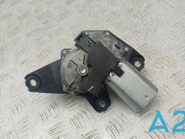 Мотор стеклоочистителя заднего стекла A2518200042 MERCEDES