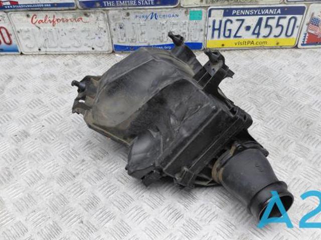 Корпус воздушного фильтра A2700900601 MERCEDES