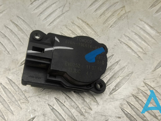 Моторчик заслонки печки AV6Z19E616B FORD