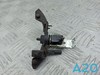 Замок открывания лючка бензобака B09556890F MAZDA