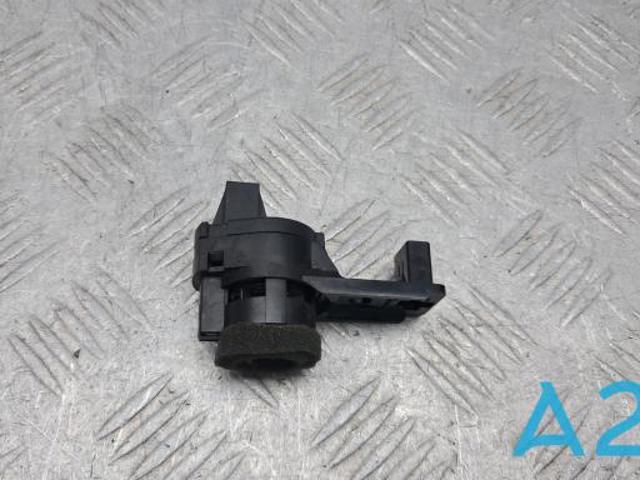 Датчик температуры салона BDGG61757A MAZDA