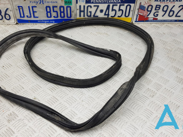 Прокладочная резинка багажника BM5Z5443720B FORD