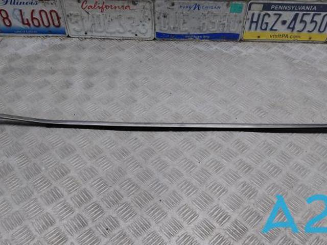 Молдинг передней левой двери, верхний DGH950650A MAZDA