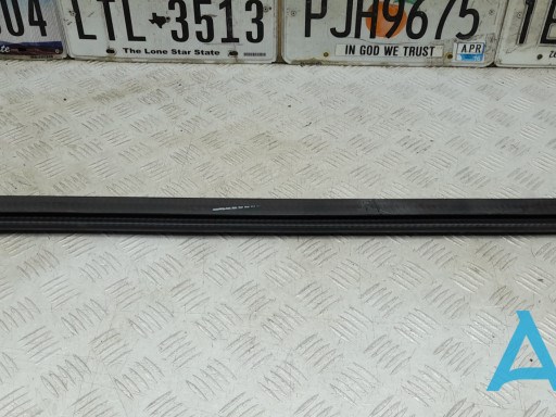 Уплотнитель стекла передней двери левой, внутренний (планка) DS7Z5421457A FORD