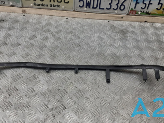 Уплотнитель двери задней, правой (на двери) DS7Z5425324B FORD