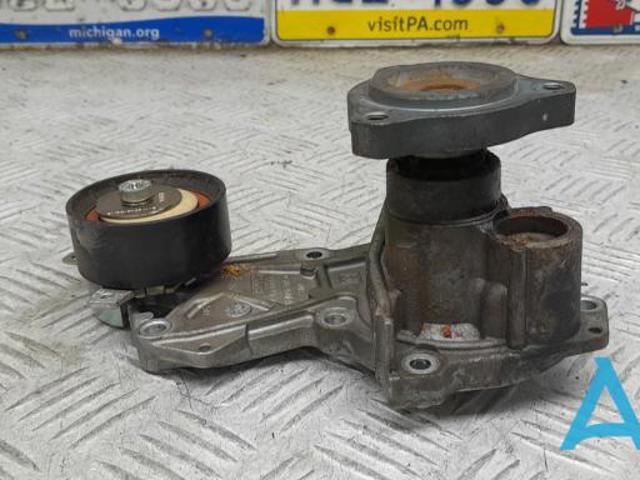 FORD DS7Z8501E Помпа водяная (насос) охлаждения в наличии Ужгород