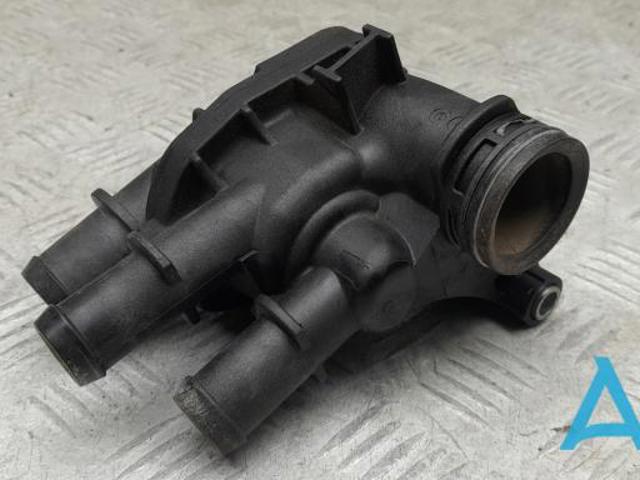 Корпус термостата DS7Z8592F FORD