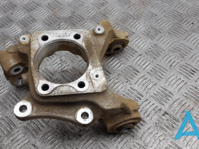 Кулак поворотный правый E1GZ5B758A FORD
