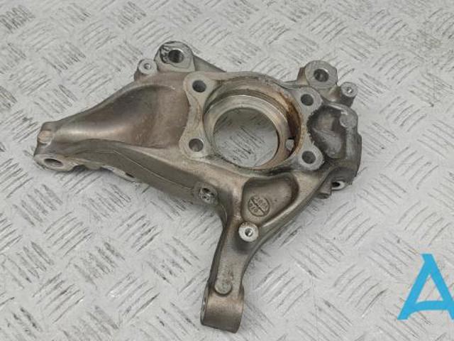 Кулак поворотный передний правый F2GZ3K185A FORD