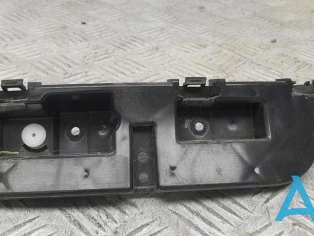Кронштейн бампера заднего, правый FT4Z17D942A FORD