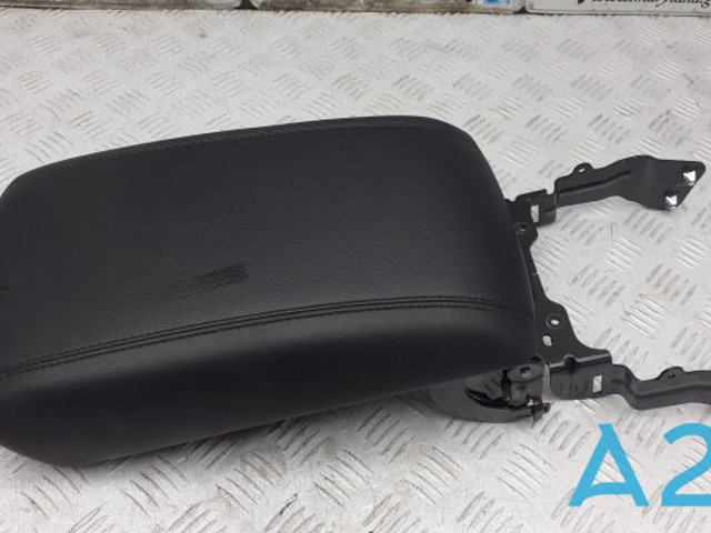 Подлокотник переднего сиденья FT4Z5806024AC FORD