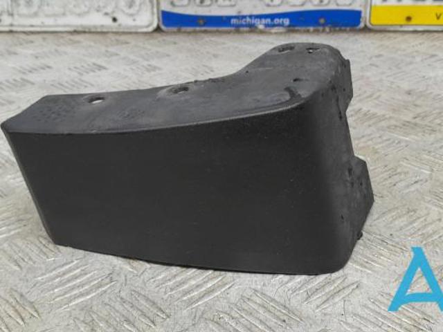 Накладка крыла переднего правого FT4Z5810176AB FORD