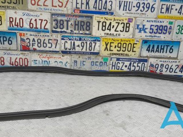 FORD FT4Z58404A06C Уплотнитель багажника (двери 3/5-й задней) в наличии Николаев