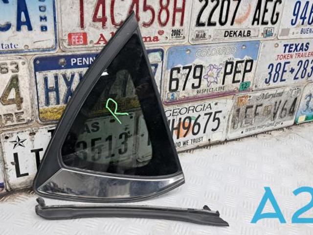 MAZDA KB7W62950A Стекло кузова (багажного отсека) правое в наличии Черновцы
