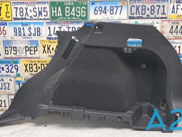 Облицовка багажного отсека, правая KB7W68850A02 MAZDA
