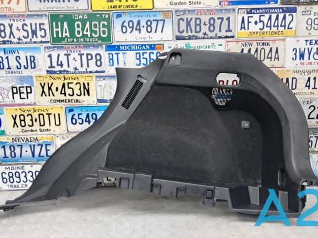 MAZDA KB7W68850A02 Облицовка багажного отсека правая в наличии Винница