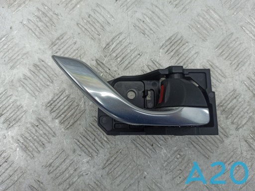 Ручка правой задней двери KD5358330C MAZDA