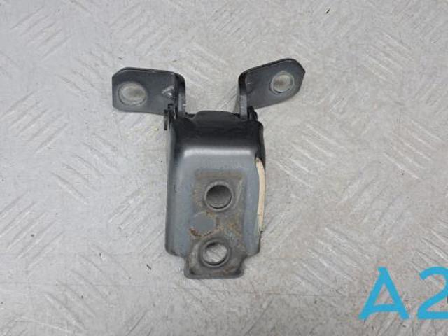 Навеска двери водителя (петли) KD5359210A MAZDA