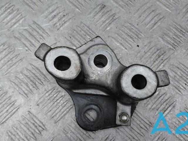 Кронштейн подушки (опоры) двигателя, задней KD6239011 MAZDA