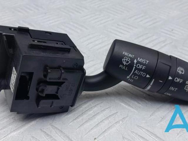 Правый подрулевой переключатель  KS0266128 MAZDA