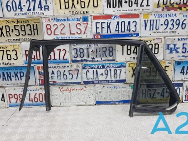 Форточка двери треугольник, задней, левой LB5Z7825767A FORD