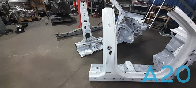 LJ6Z78211A10A Боковина кузова правая купить Ровно